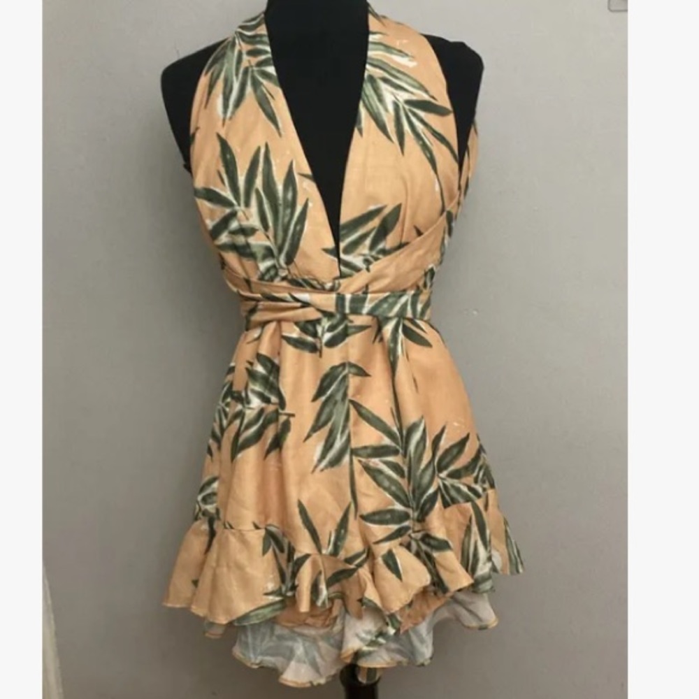 9-8 L’atiste Floral Tropical Romper Halter Medium Ruffle Shorts